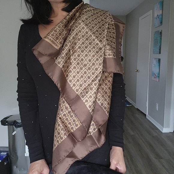 Accessories - Gherardini brown scarf
